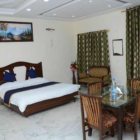 Namaste Apartments Нью-Дели Экстерьер фото