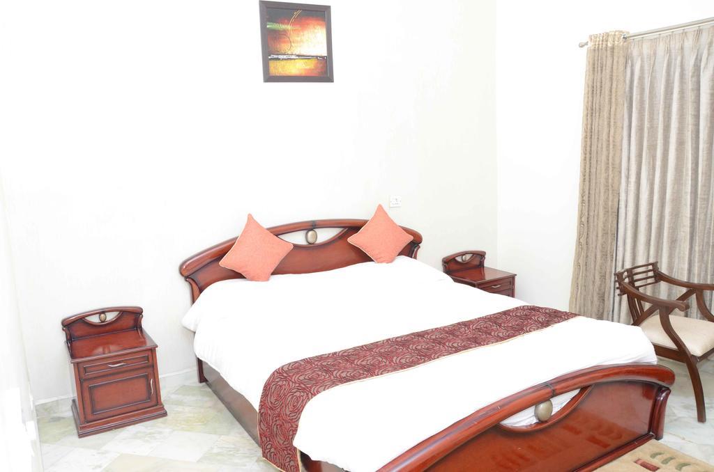 Namaste Apartments Нью-Дели Номер фото