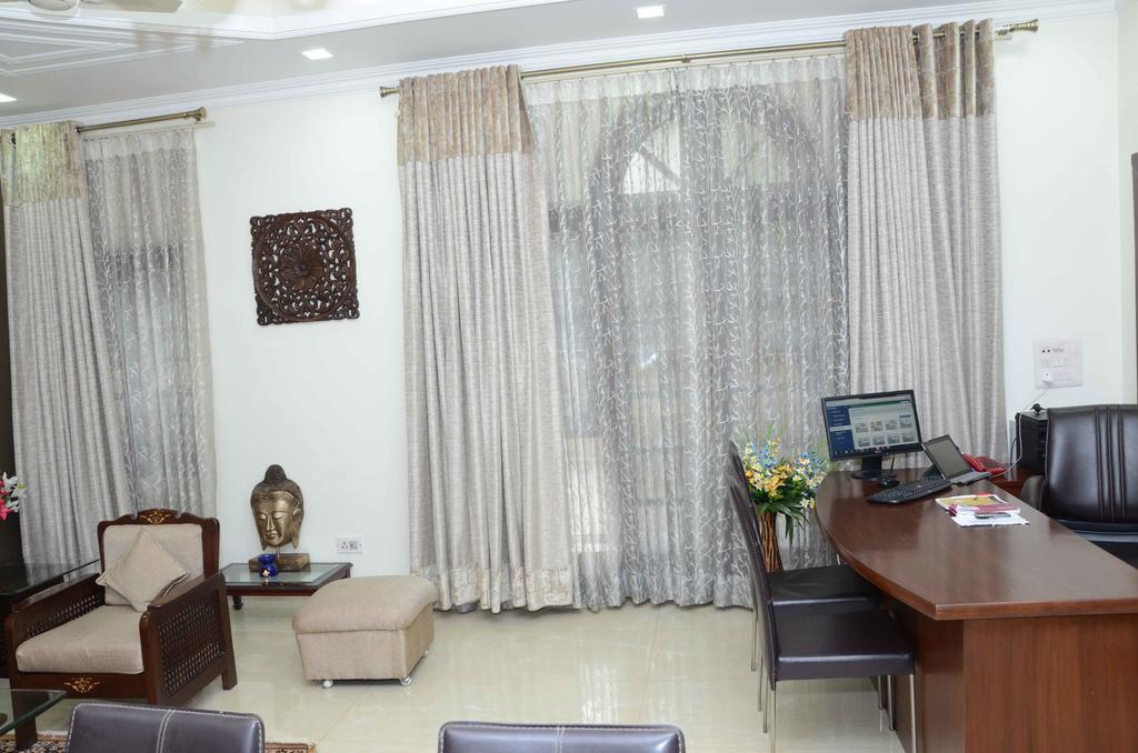 Namaste Apartments Нью-Дели Экстерьер фото