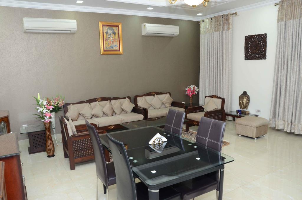 Namaste Apartments Нью-Дели Экстерьер фото
