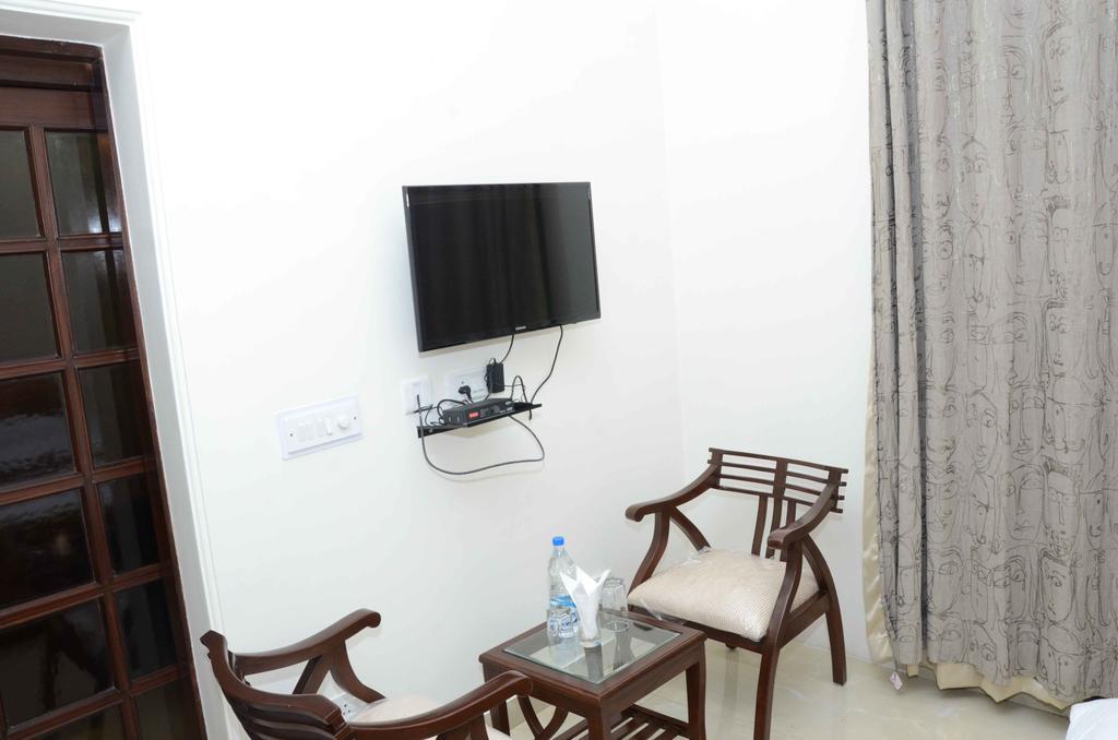 Namaste Apartments Нью-Дели Экстерьер фото